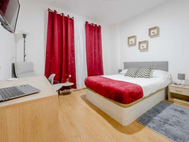 Se alquila habitación en piso compartido en Madrid