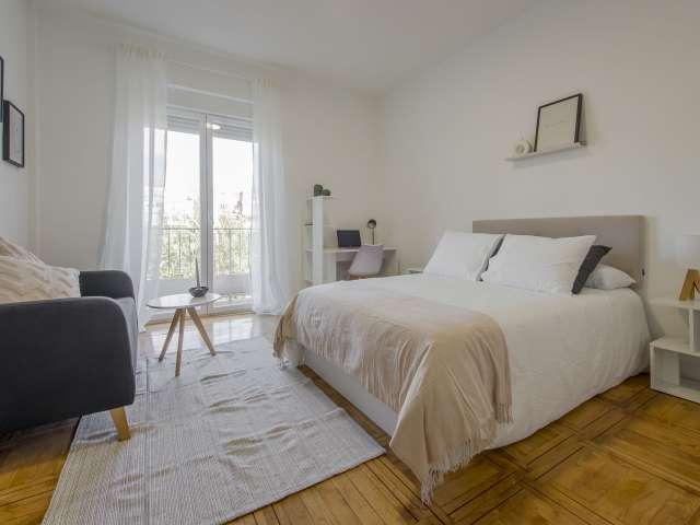 Se alquila habitación en piso compartido en Madrid