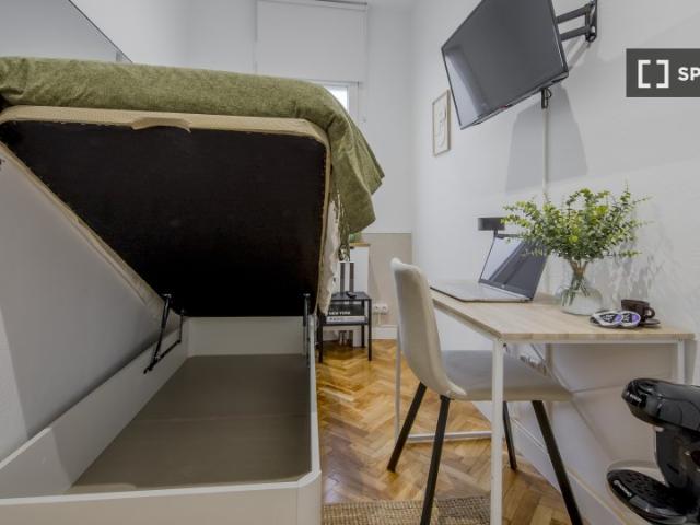 Se alquila habitación en piso compartido en Madrid
