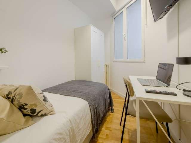 Se alquila habitación en piso compartido en Madrid