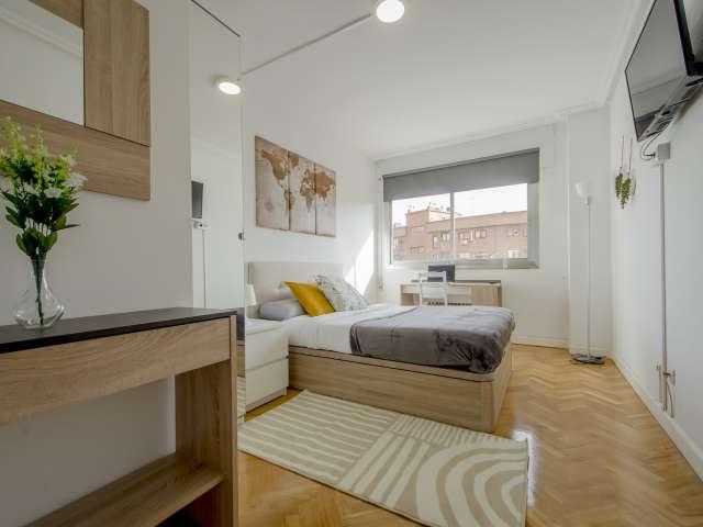 Se alquila habitación en piso compartido en Madrid