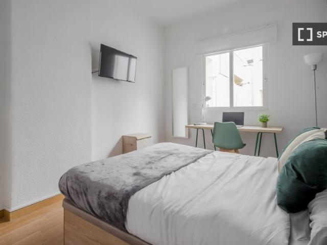 Se alquila habitación en piso compartido en Madrid