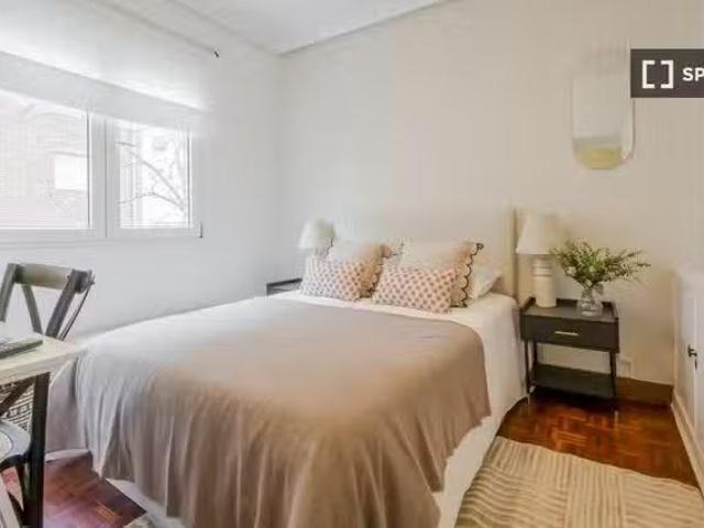 Se alquila habitación en piso compartido en Madrid