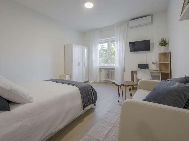 Se alquila habitación en piso compartido en Madrid