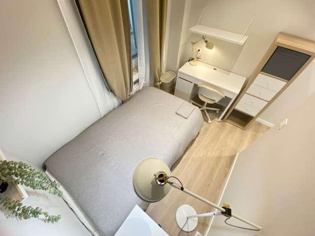 Se alquila habitación en piso compartido en Niño Jesús, Madrid