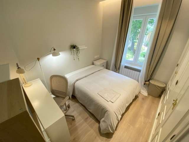 Se alquila habitación en piso compartido en Niño Jesús, Madrid