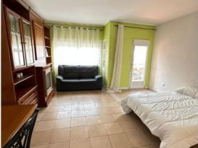 Se alquila habitación en piso compartido en Alicante