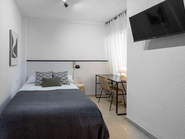 Se alquila habitación en piso compartido en Alicante