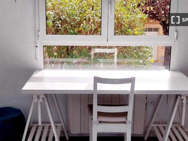 Se alquila habitación en piso compartido en Alicante