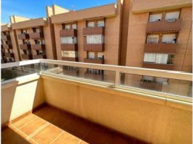 Se alquila habitación en piso compartido en Almería