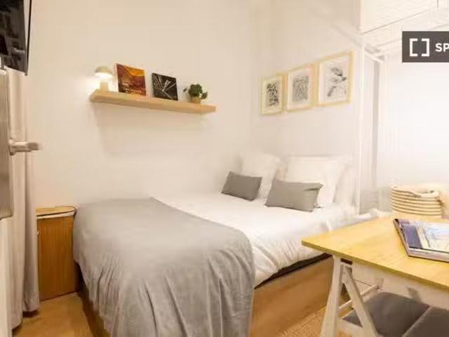 Se alquila habitación en piso compartido en Barcelona