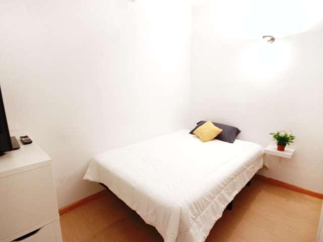 Se alquila habitación en piso compartido en Barcelona
