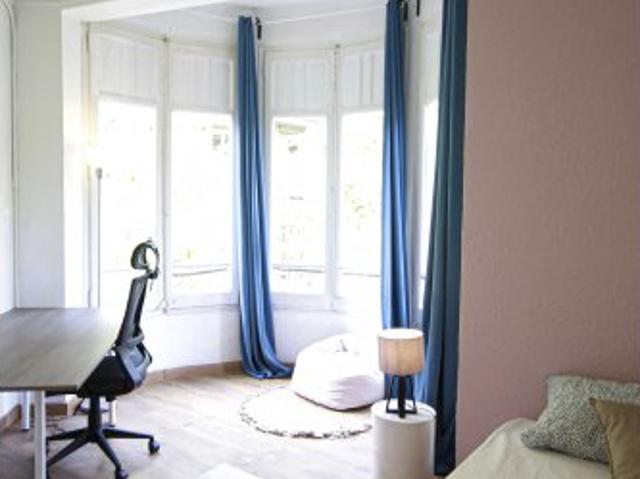 Se alquila habitación en piso compartido en Barcelona
