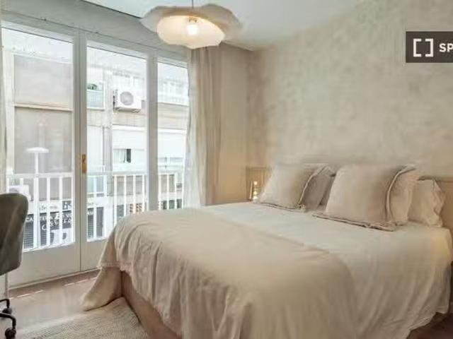 Se alquila habitación en piso compartido en Barcelona