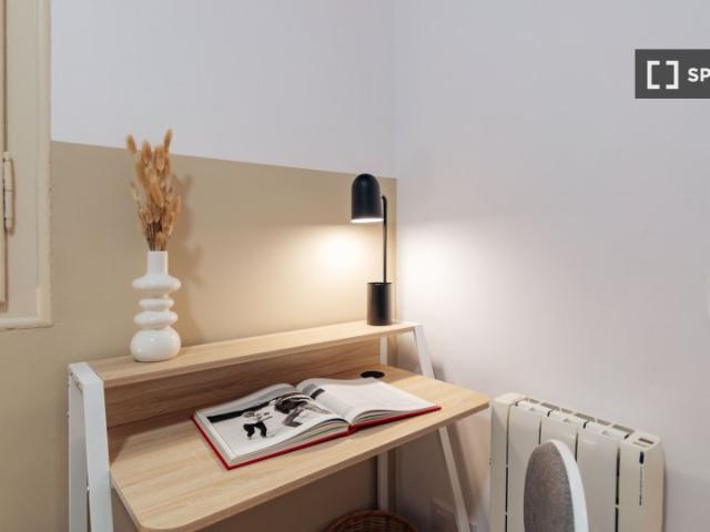 Se alquila habitación en piso compartido en Barcelona