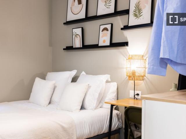 Se alquila habitación en piso compartido en Barcelona