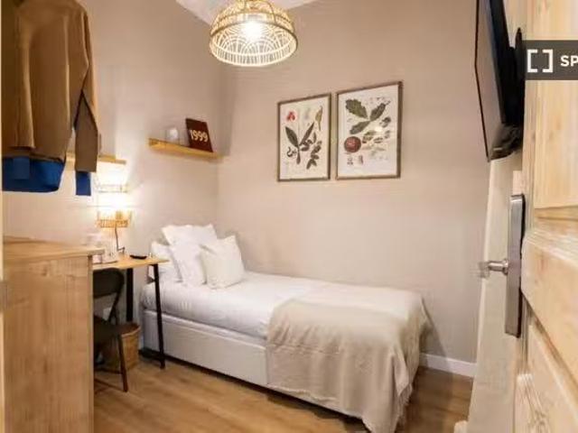 Se alquila habitación en piso compartido en Barcelona