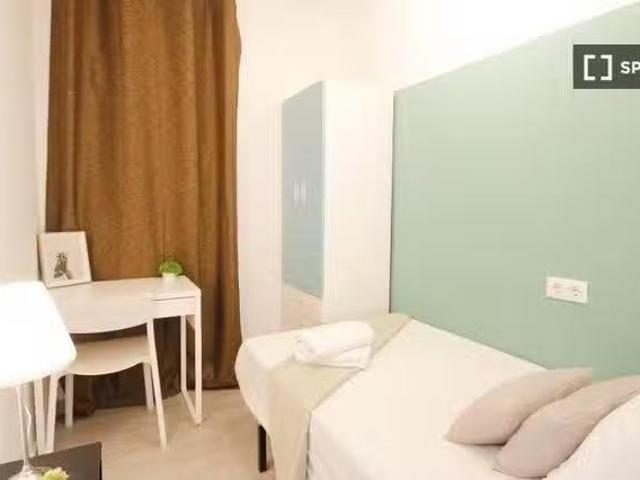 Se alquila habitación en piso compartido en Barcelona