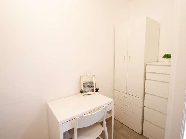 Se alquila habitación en piso compartido en Barcelona