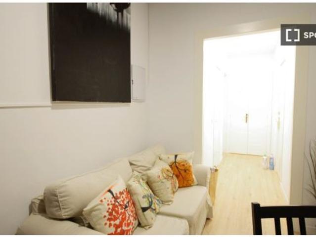 Se alquila habitación en piso compartido en Barcelona
