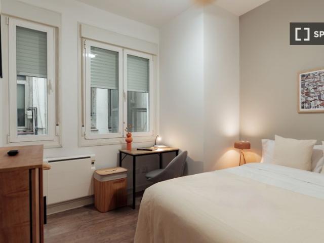 Se alquila habitación en piso compartido en Barcelona