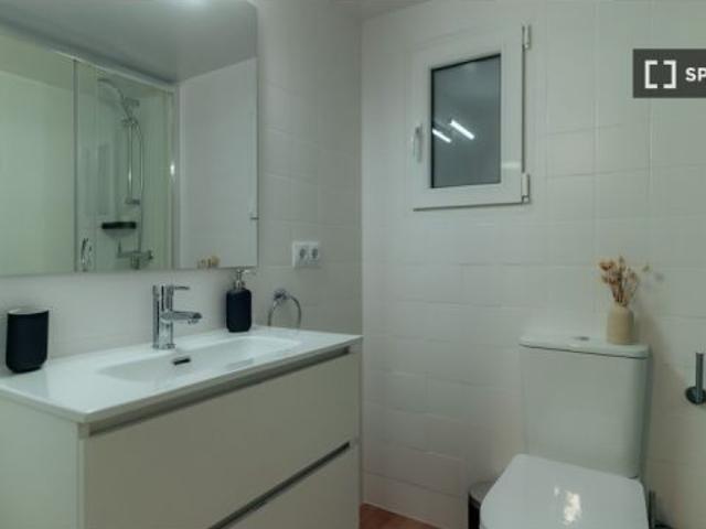 Se alquila habitación en piso compartido en Barcelona