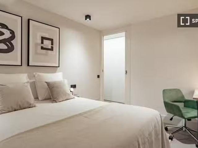 Se alquila habitación en piso compartido en Barcelona