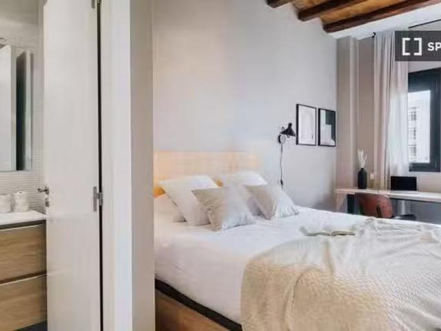 Se alquila habitación en piso compartido en Barcelona