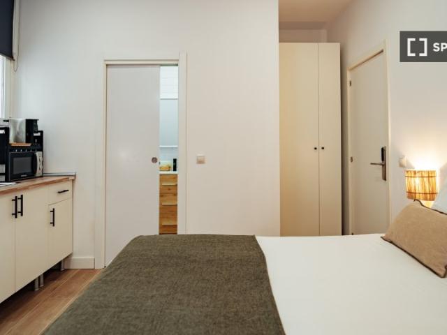 Se alquila habitación en piso compartido en Barcelona