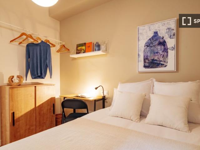 Se alquila habitación en piso compartido en Barcelona
