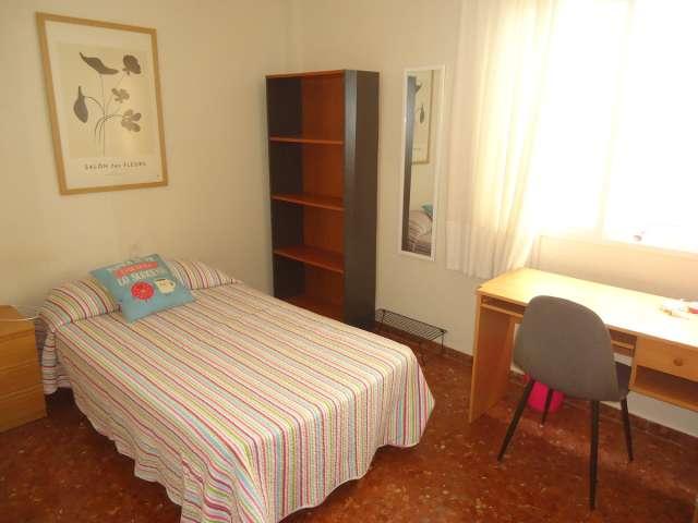 Se alquila habitación en piso compartido en Ciudad Jardín, Córdoba