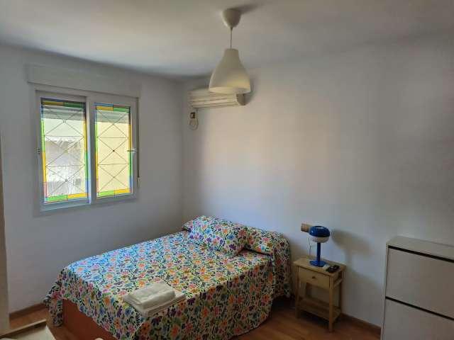 Se alquila habitación en piso compartido en Cruz del Humilladero, Málaga