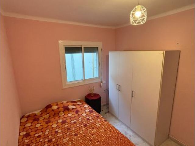 Se alquila habitación en piso compartido en El Turó, Barcelona