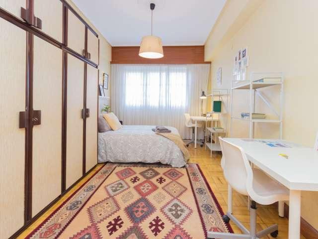 Se alquila habitación en piso compartido en Errekaldeberri, Bilbao