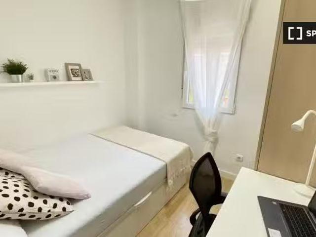 Se alquila habitación en piso compartido en Getafe