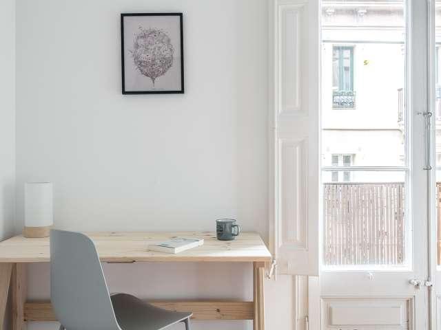Se alquila habitación en piso compartido en Gracia