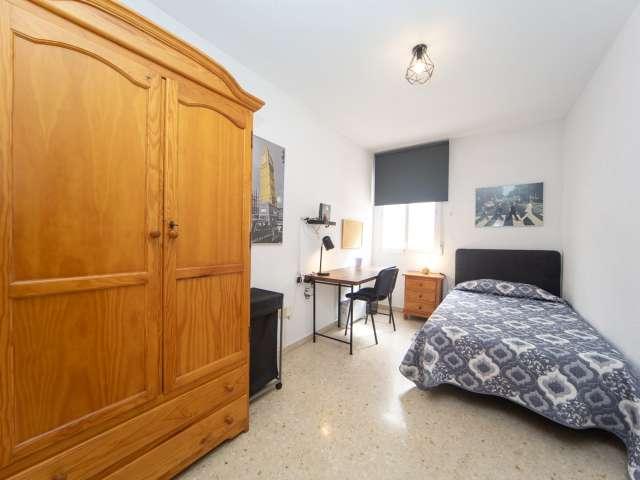 Se alquila habitación en piso compartido en Haza Grande, Granada
