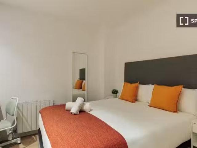 Se alquila habitación en piso compartido en la Dreta de l'Eixa.