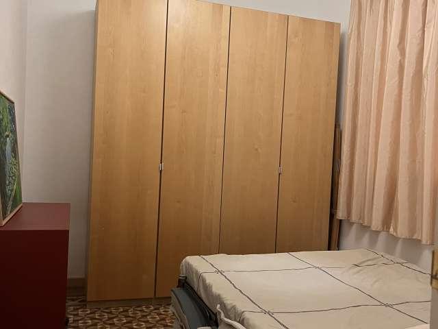 Se alquila habitación en piso compartido en la Dreta de l'Eixample