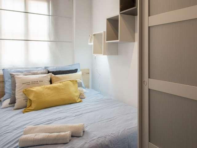 Se alquila habitación en piso compartido en la Dreta de l'Eixample
