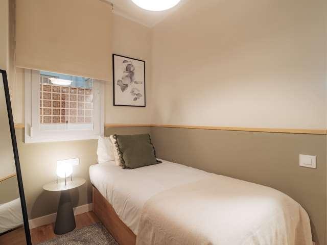 Se alquila habitación en piso compartido en la Dreta de l'Eixample