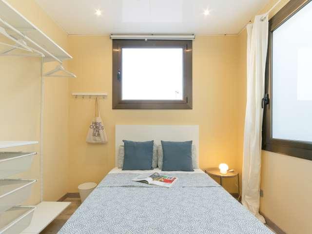 Se alquila habitación en piso compartido en la Dreta de l'Eixample
