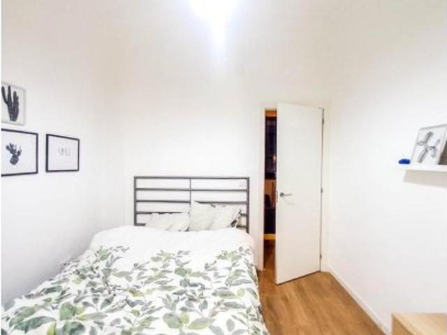 Se alquila habitación en piso compartido en Lista, Madrid