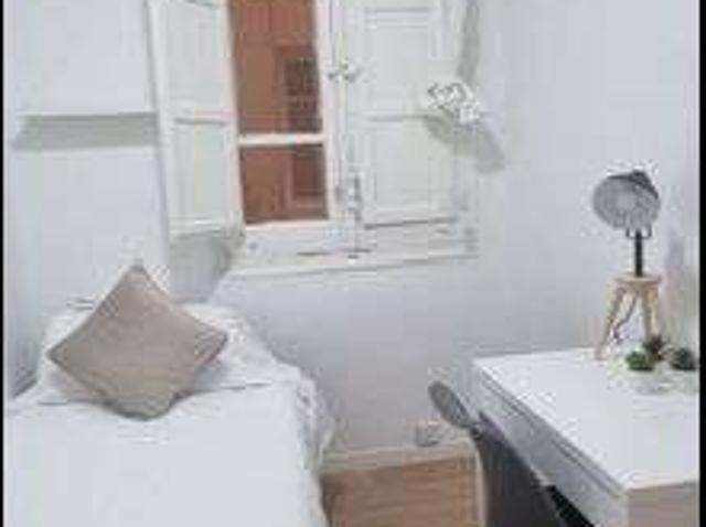 Se alquila habitación en piso compartido en Lista, Madrid