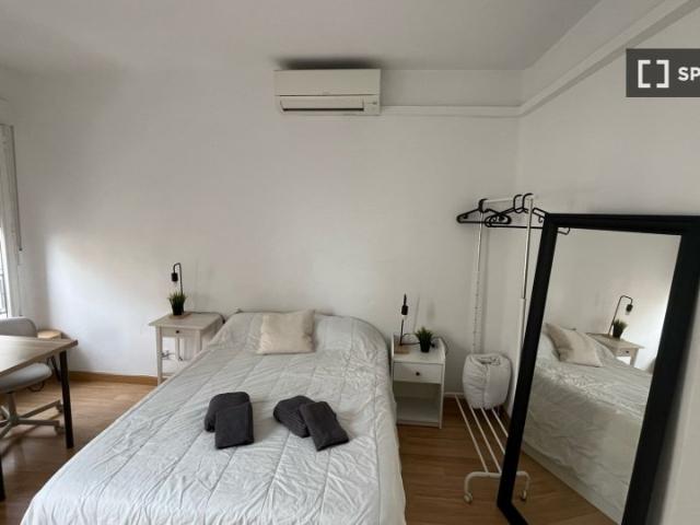 Se alquila habitación en piso compartido en Lista, Madrid