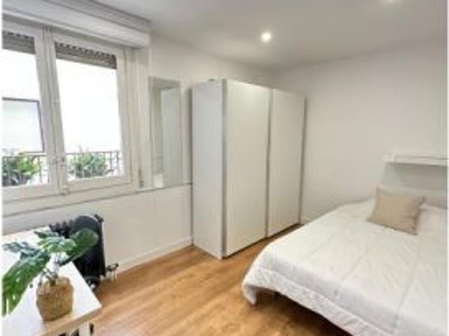Se alquila habitación en piso compartido en Pamplona