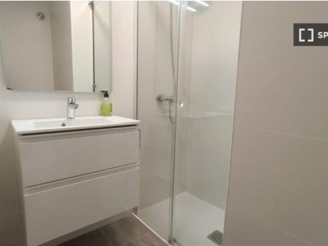 Se alquila habitación en piso compartido en Pamplona