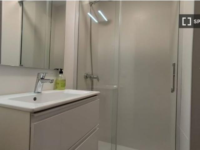 Se alquila habitación en piso compartido en Pamplona
