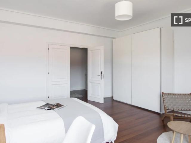 Habitación en piso compartido de 6 habitaciones, Ríos Rosas, Madrid