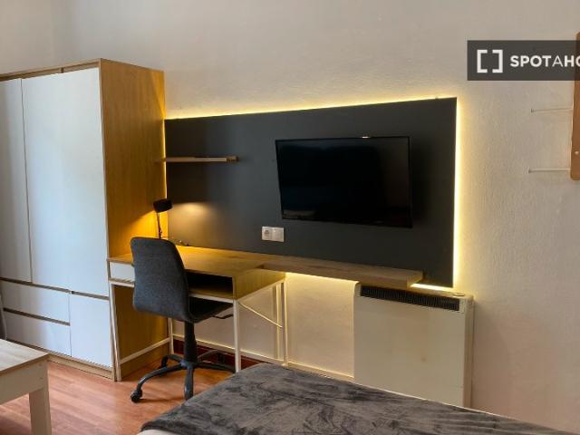Se alquila habitación en piso compartido en Salamanca